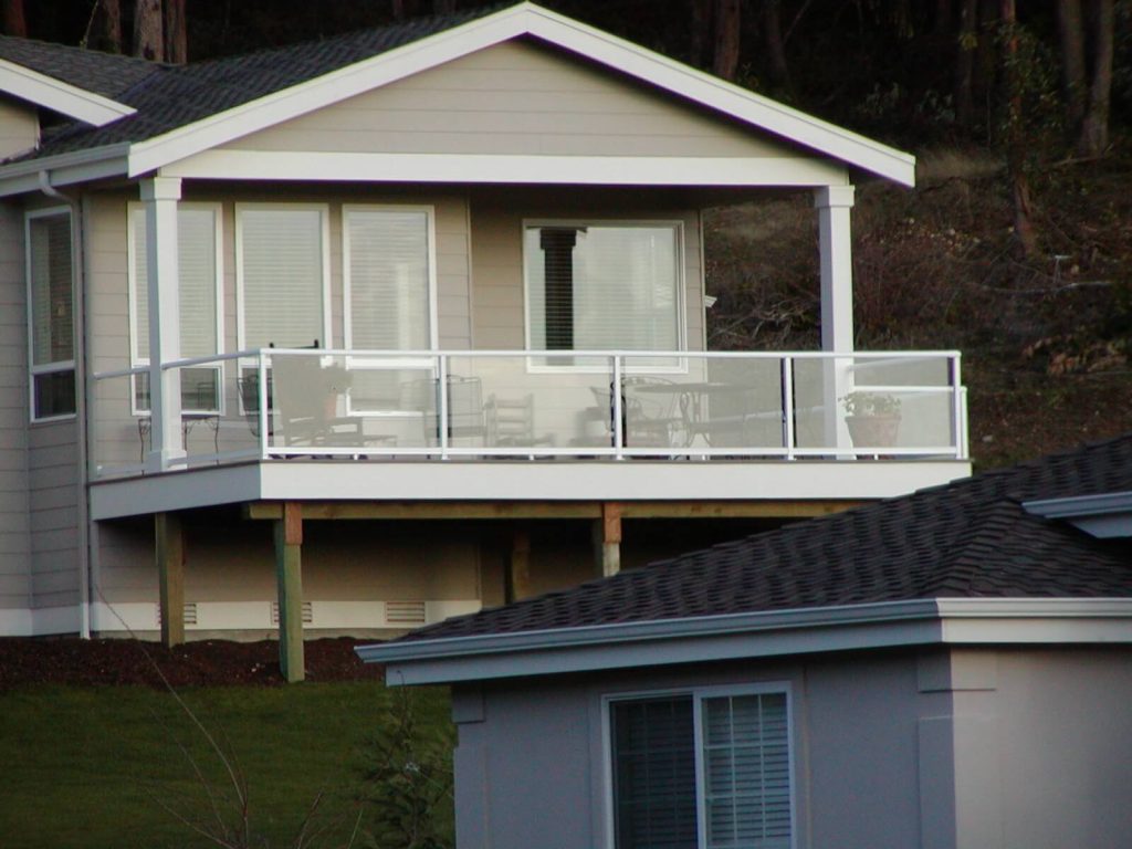 tacoma modern glass railing design